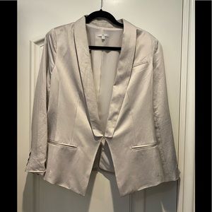 Silk effect tuxedo style blazer